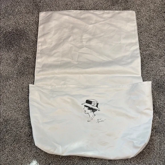 Chanel + Karl Lagerfeld White and Black Quilt Design Bag Cover - Picture 2 of 6